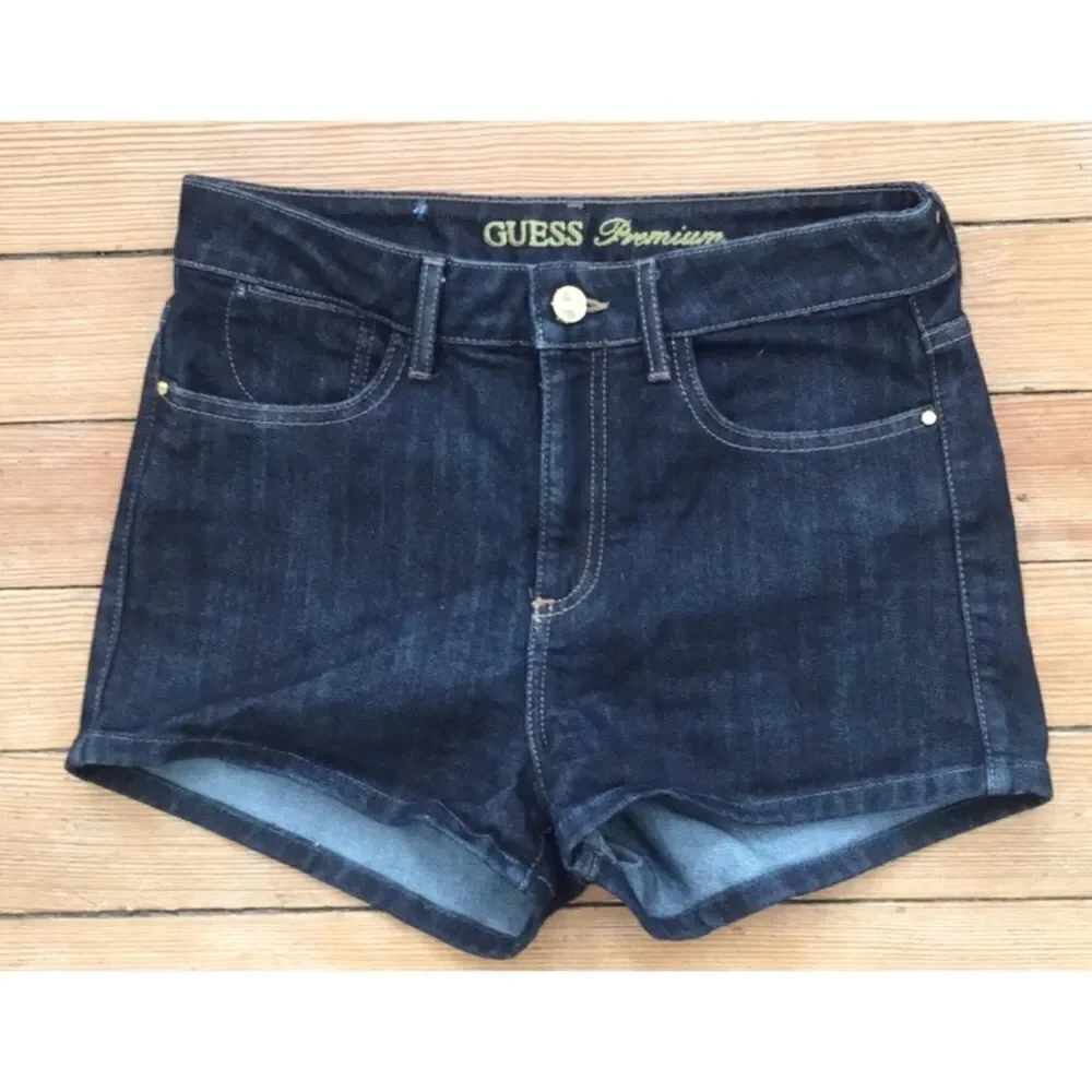 ✨Guess Premium High-Waisted Gilda Shorts✨